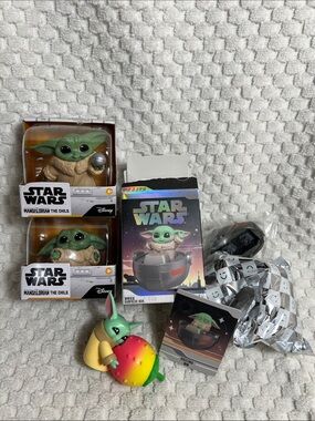 **LAST CHANCE** Star Wars The Child (Grogu) Figure Bundle